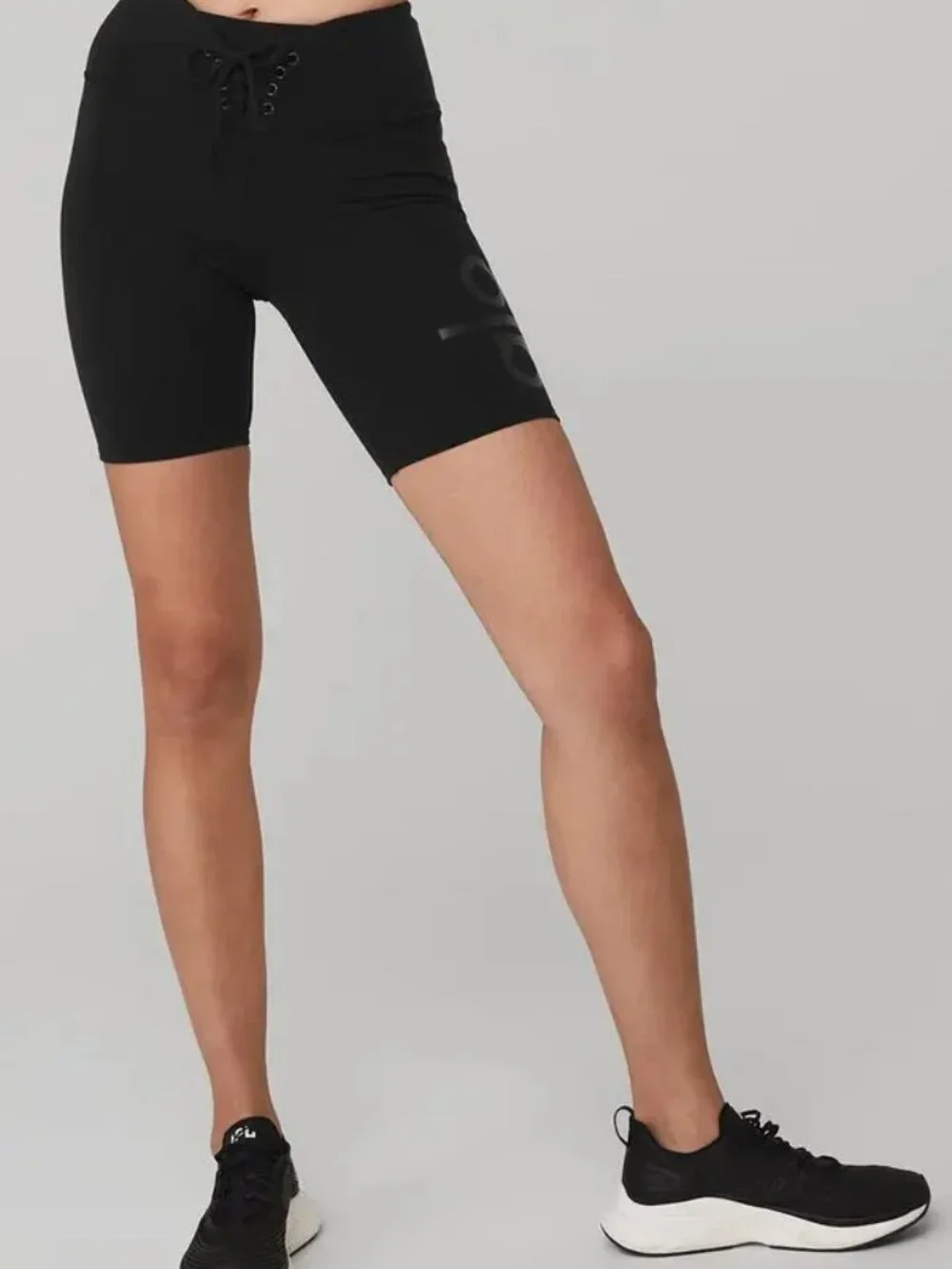 Alo Yoga 7” Yogi Lace Up Biker Shorts Black Size L GUC